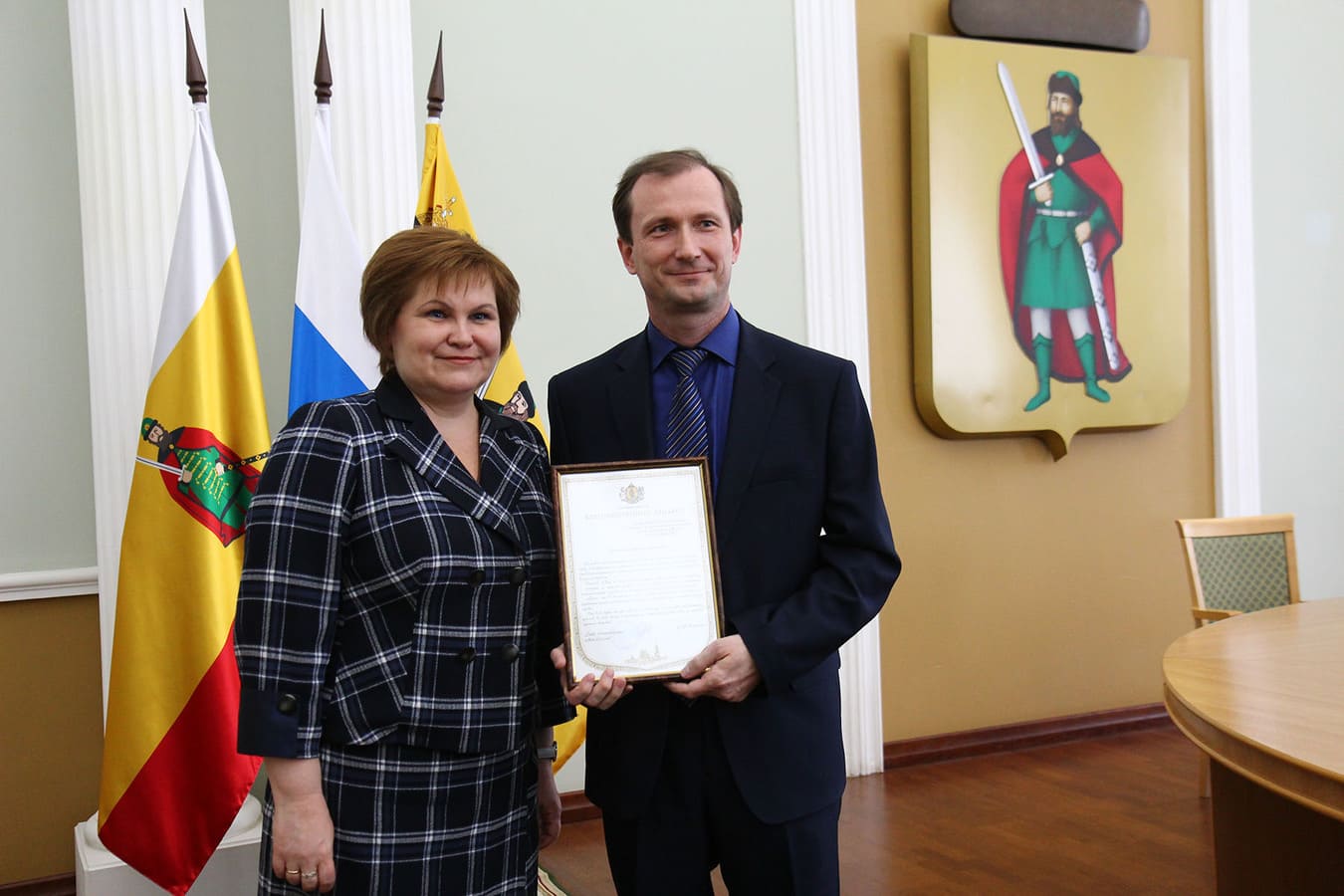 Глава администрации Рязани Елена Сорокина вручила Ново-Рязанской ТЭЦ благодарственное письмо за помощь в уборке города